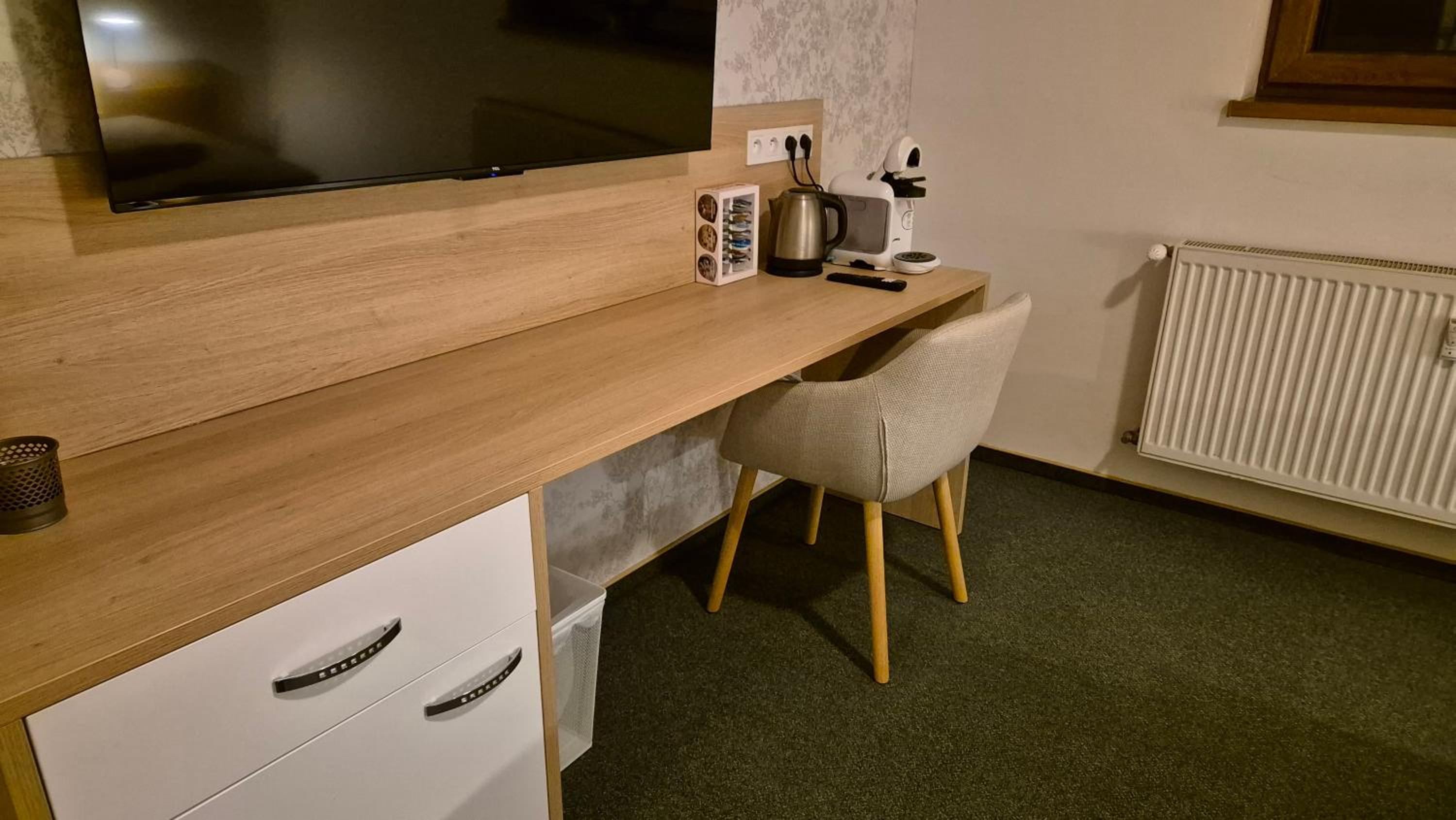 Photo 8