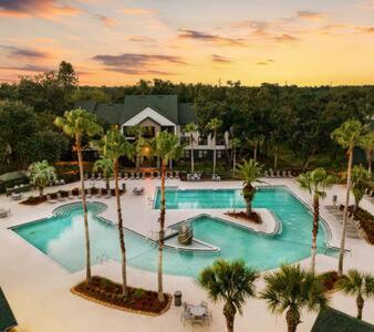 Tampa Bay Area Vacations - 2 MI to USF Student Housing 24h Gym - Property Image 1
