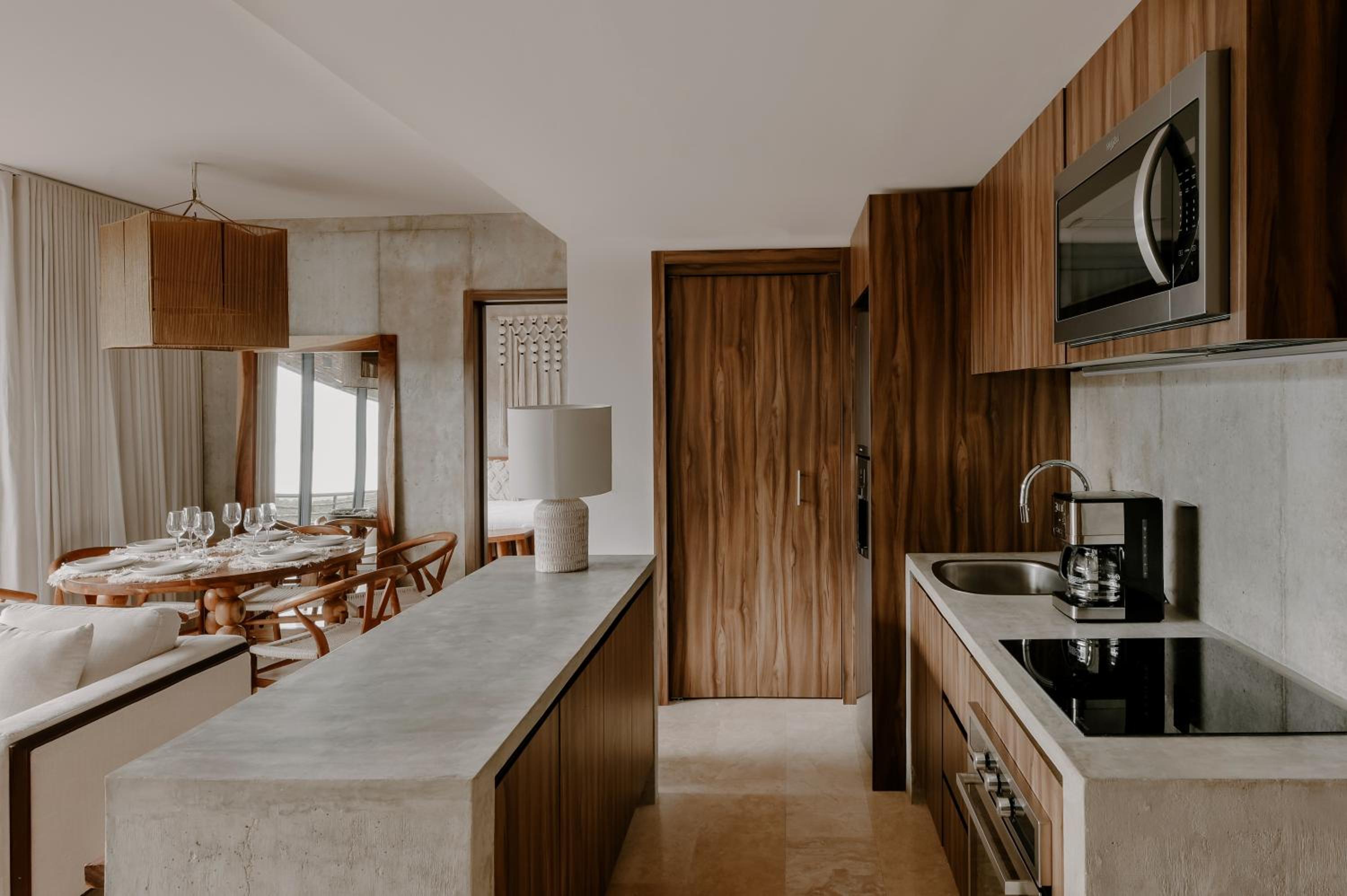 Luxe 3BR PH Cenote, Sauna, Gym & Pool included view 3