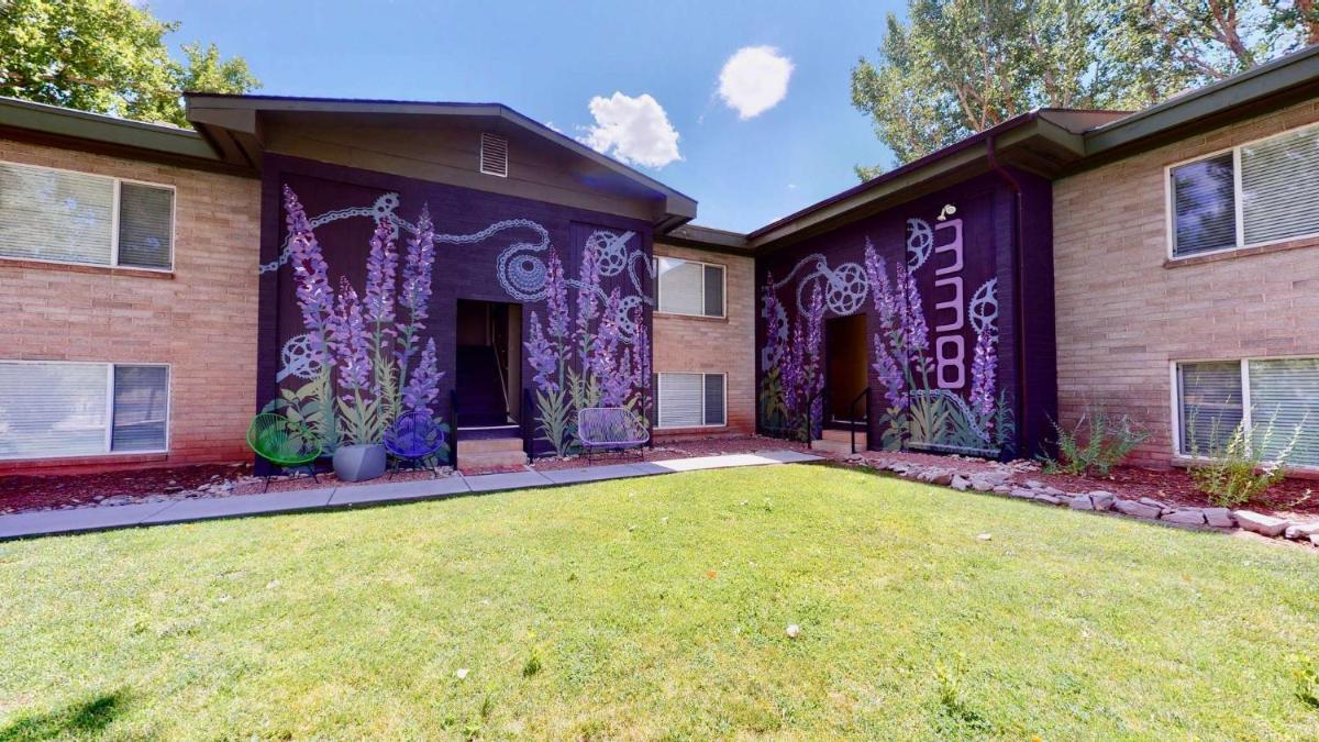 Downtown Cozy Home Base - Purple Sage 7