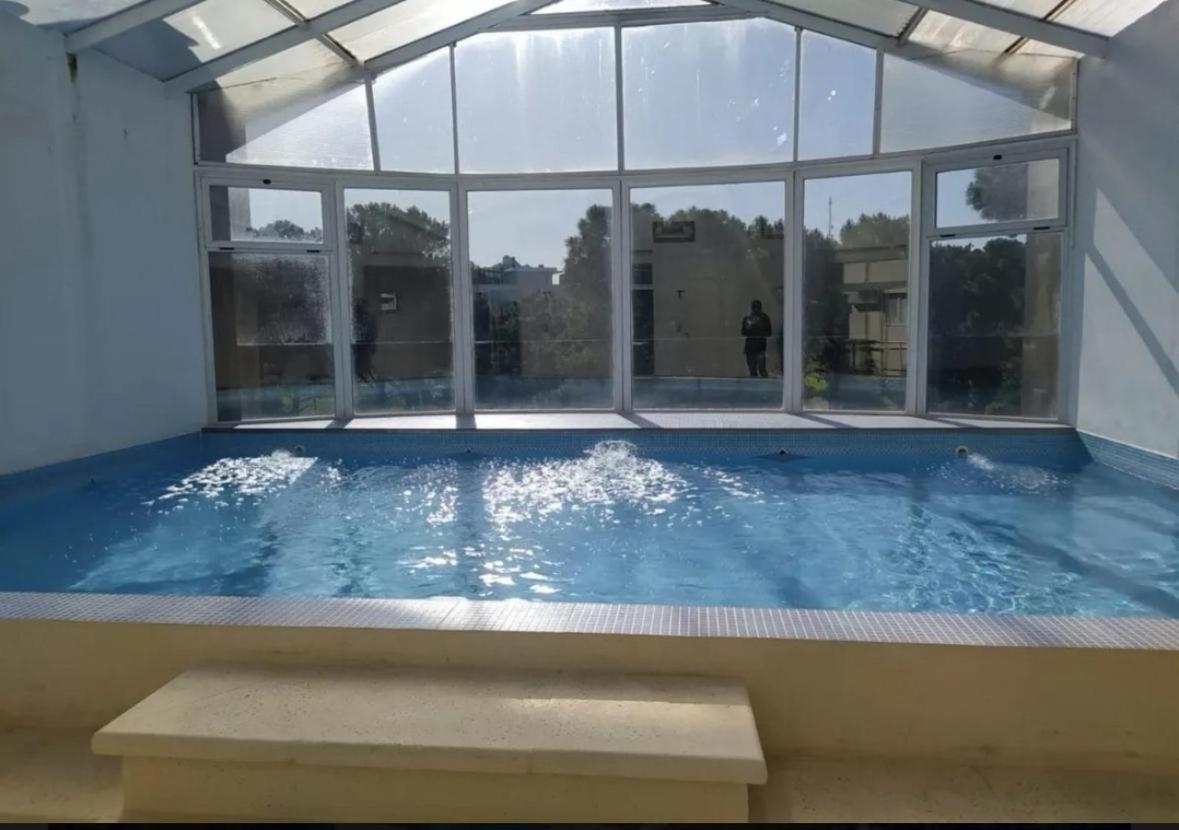 Departamento con vista a la piscina