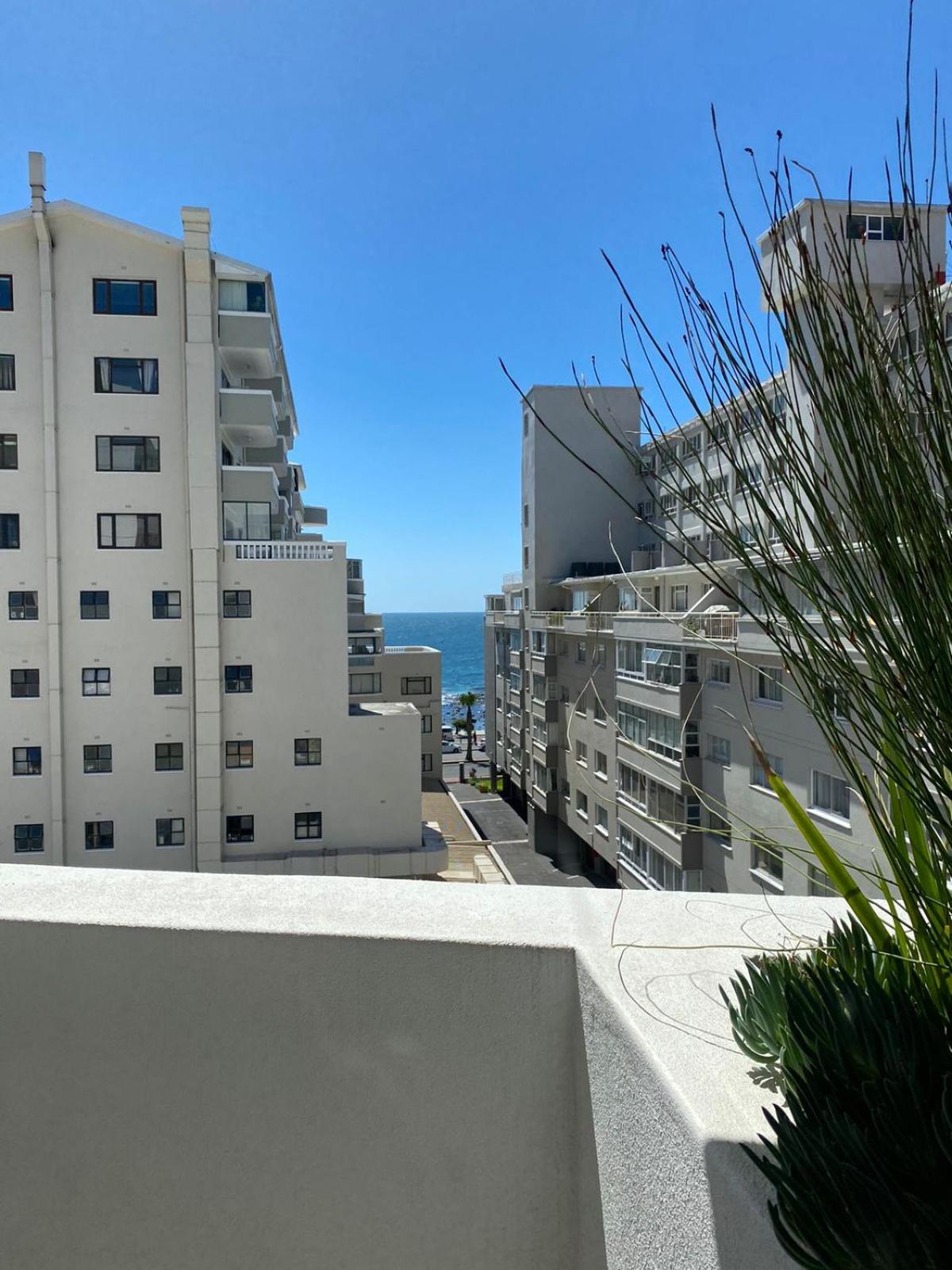 Stay Blissful at The Flamingo view 3