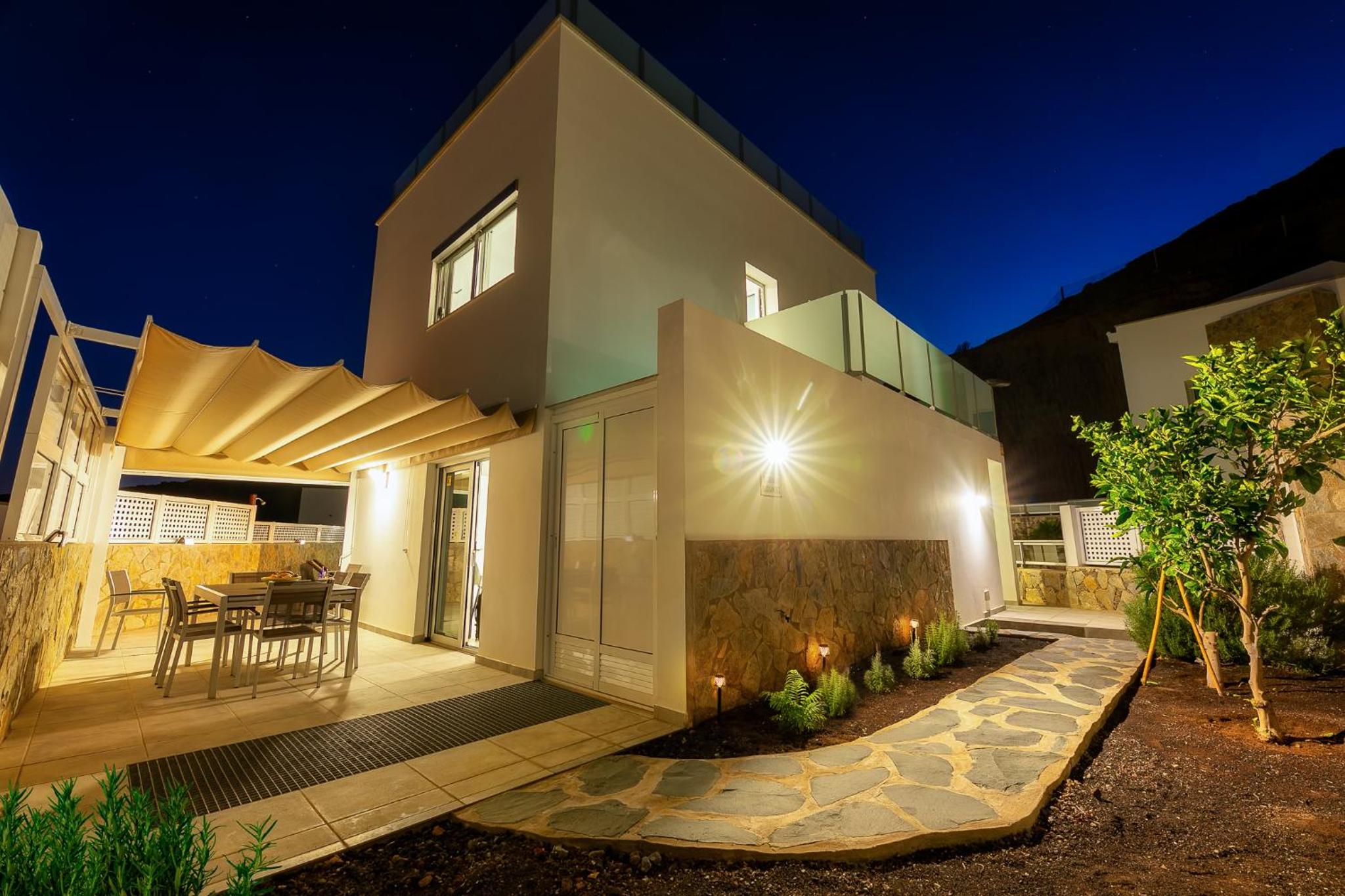 Villa Rosa-Soleada Villa Privada con Piscina Climatizada & WIFI en Tauro-Mogán