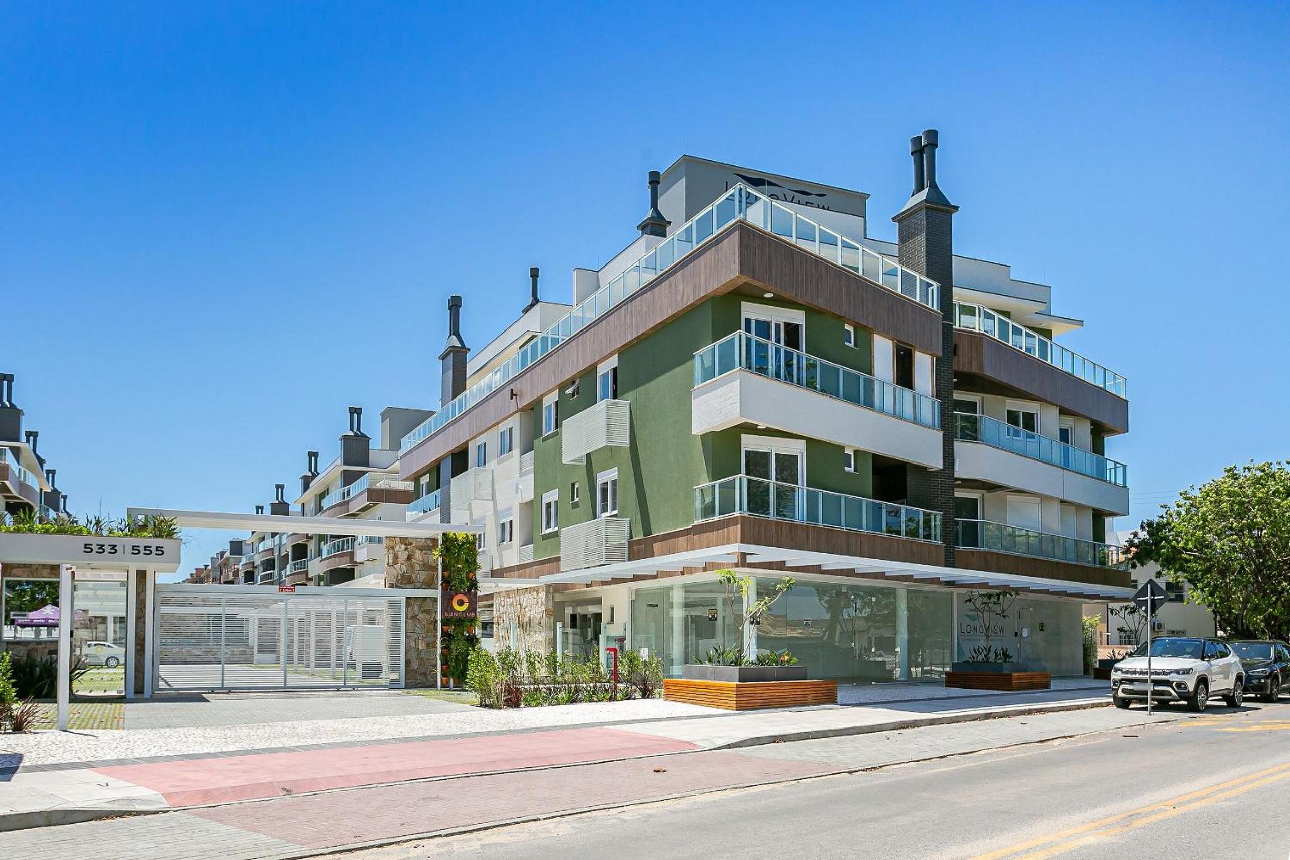 Seaside Condominium in Campeche-Florianópolis SHR