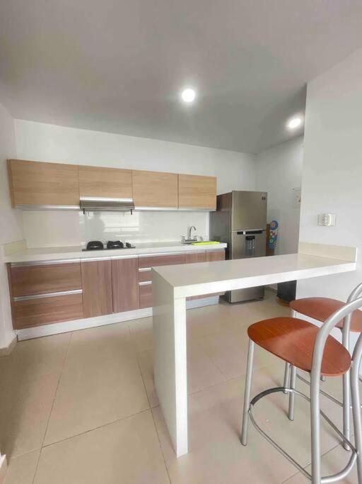 Apartaestudio Ciudad Jardín Restaurantes Tiendas