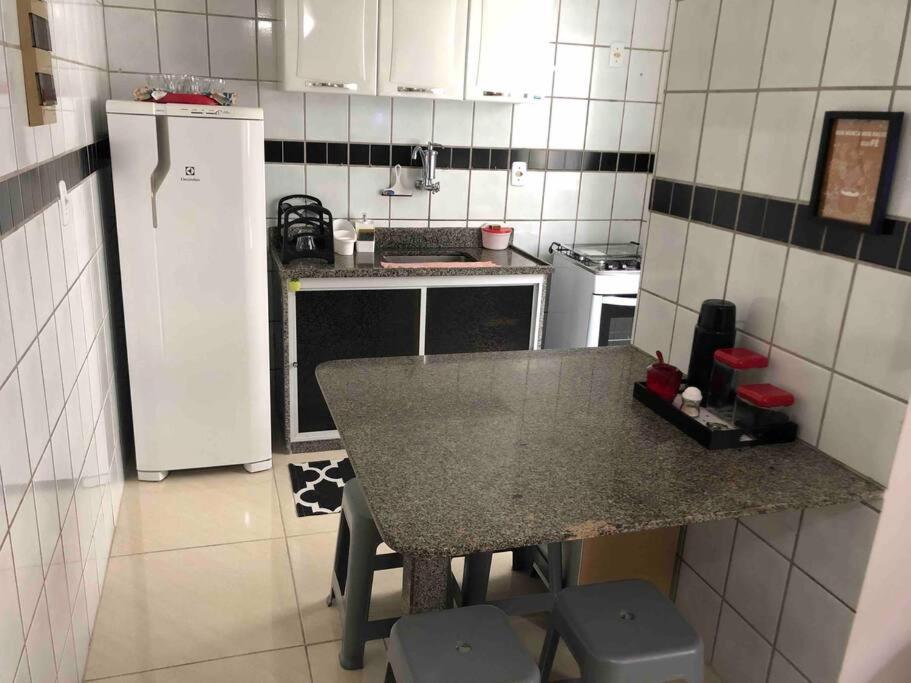 Apartamento Completo - 2 Quartos na Praia do Morro e Garagem - WiFi Fibra