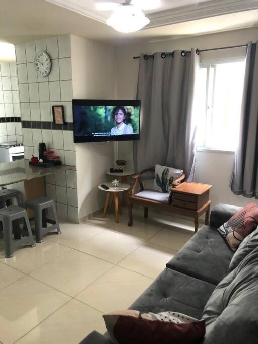 Apartamento Completo - 2 Quartos na Praia do Morro e Garagem - WiFi Fibra