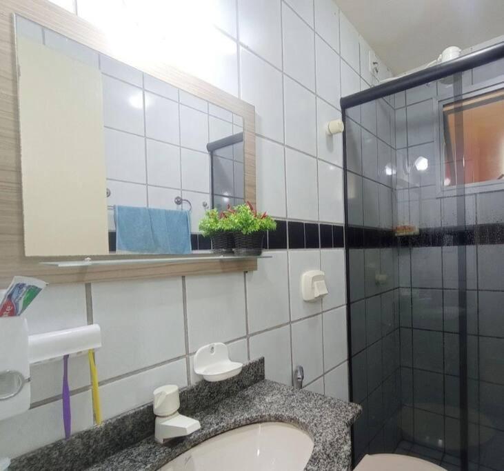 Apartamento Completo - 2 Quartos na Praia do Morro e Garagem - WiFi Fibra