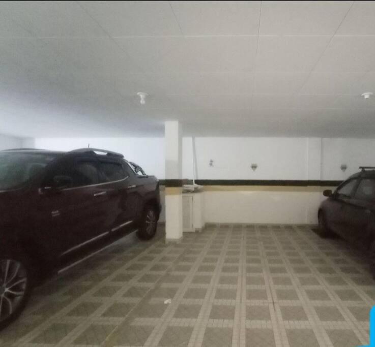 Apartamento Completo - 2 Quartos na Praia do Morro e Garagem - WiFi Fibra