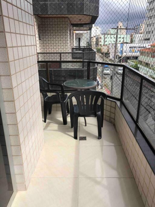 Apartamento Completo - 2 Quartos na Praia do Morro e Garagem - WiFi Fibra