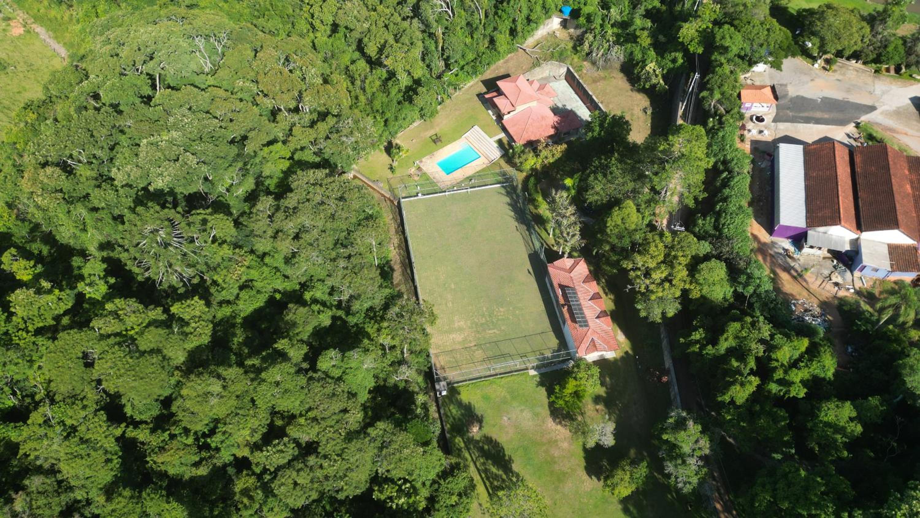 Sitio Recanto Feliz na Estrada do Vinho km 4,5 - Sao Roque