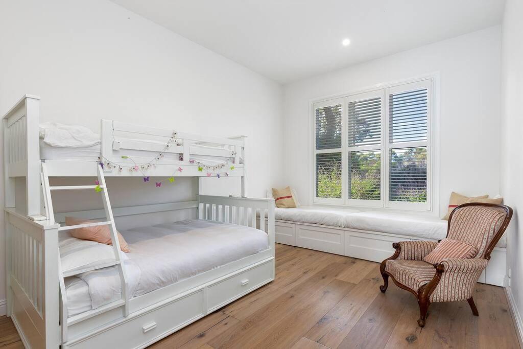 Point Leo Luxury Beach House - Point Leo