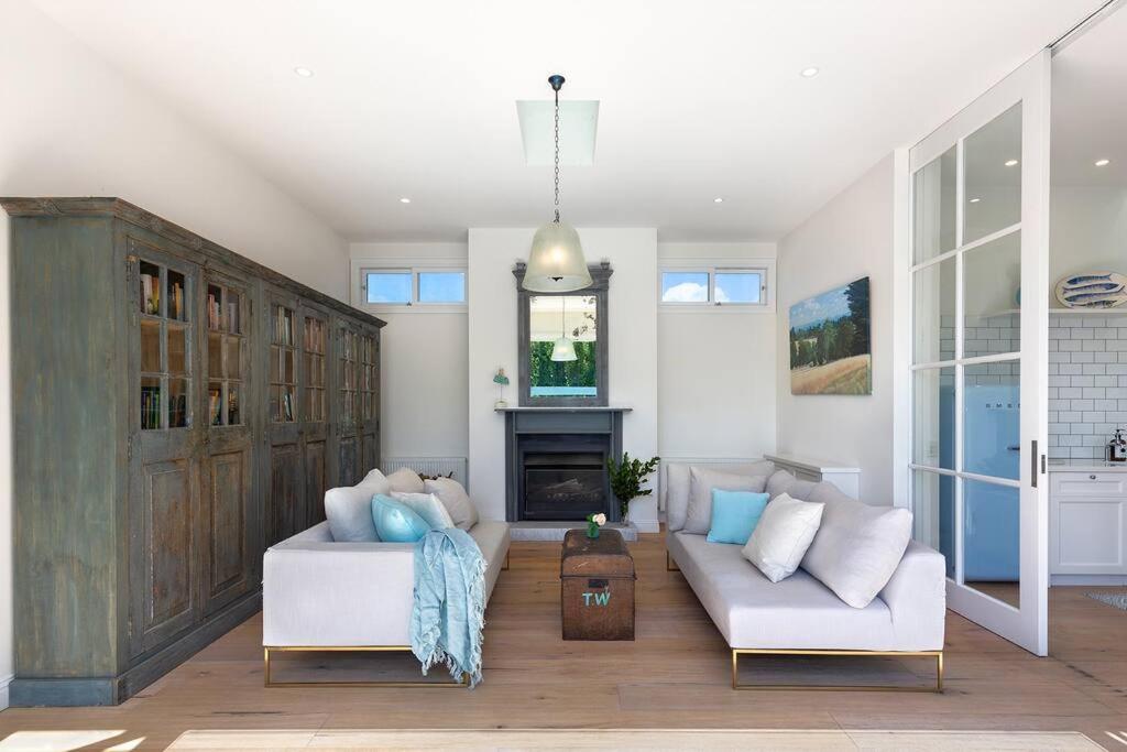 Point Leo Luxury Beach House - Point Leo