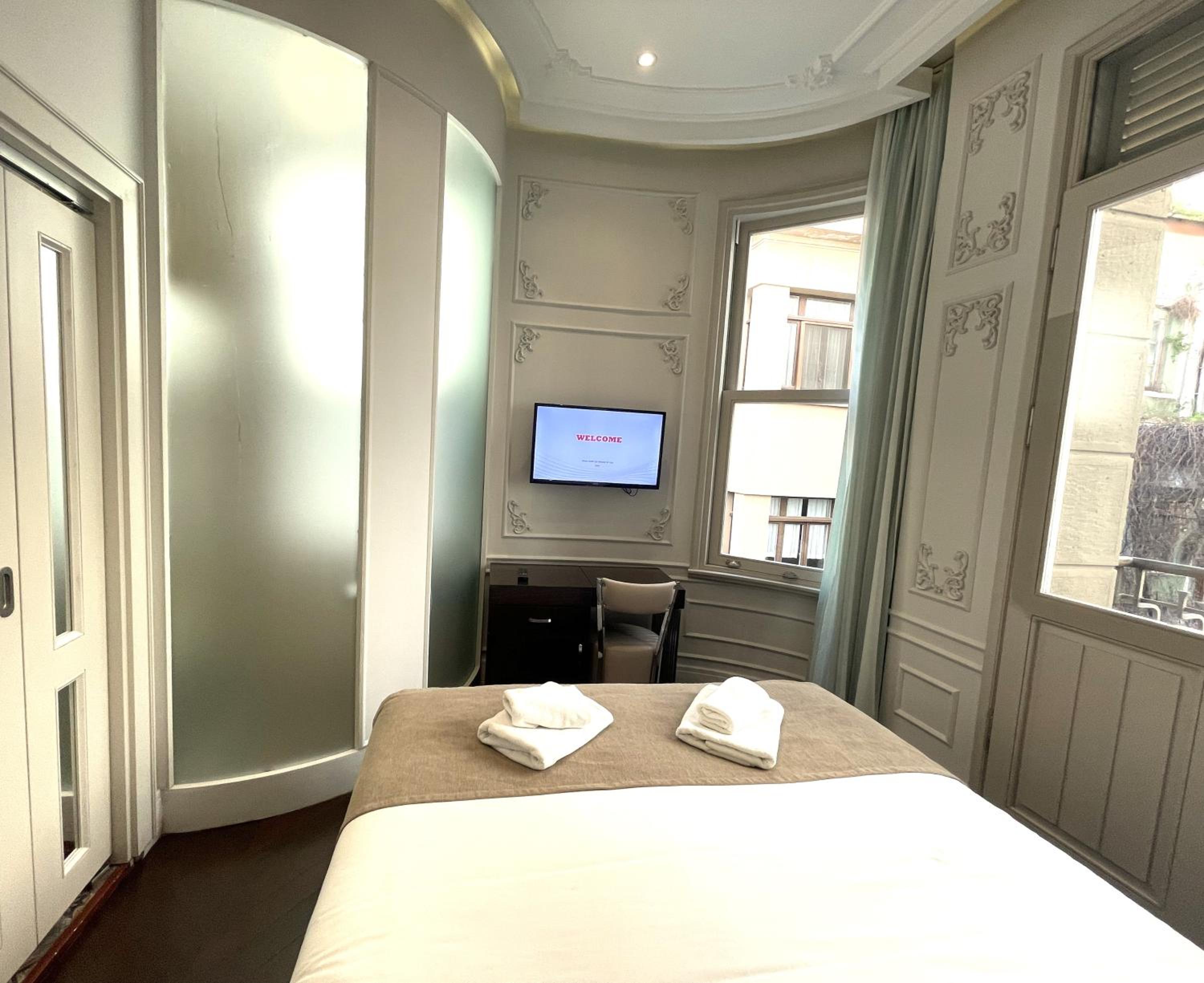 Fuga Hotel Constantinidis
