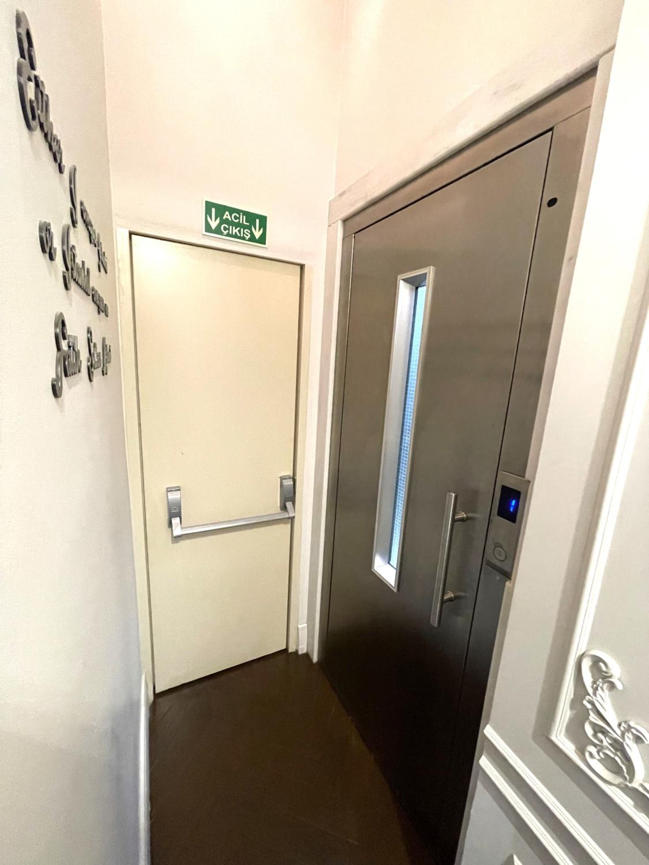 Fuga Hotel Constantinidis