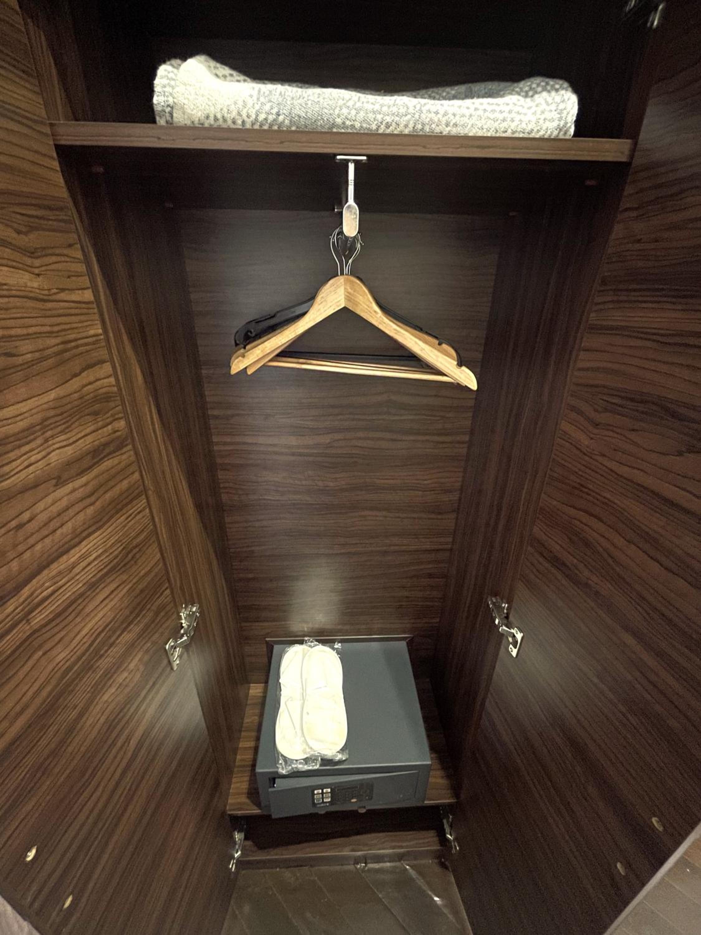 Fuga Hotel Constantinidis