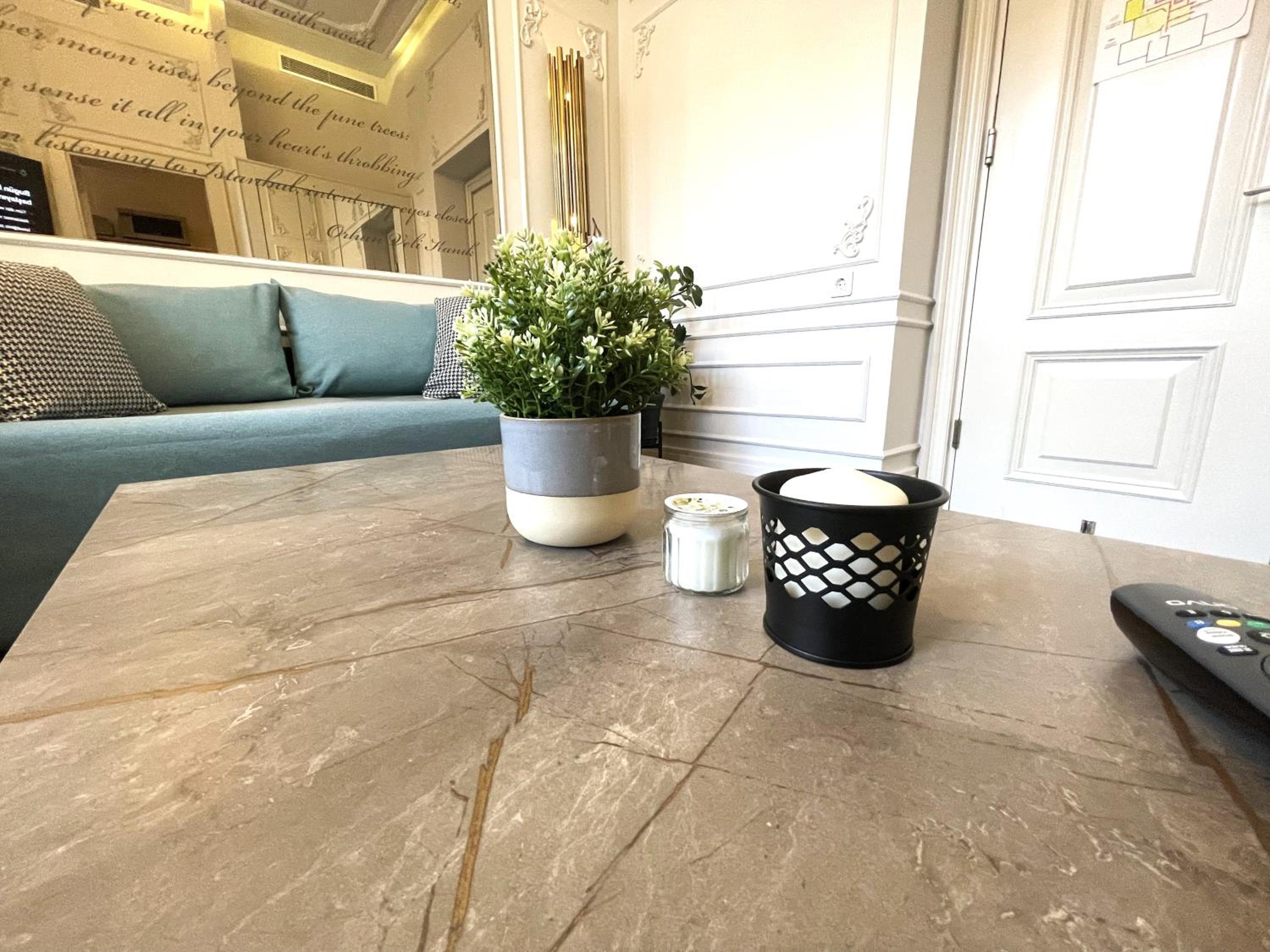 Fuga Hotel Constantinidis