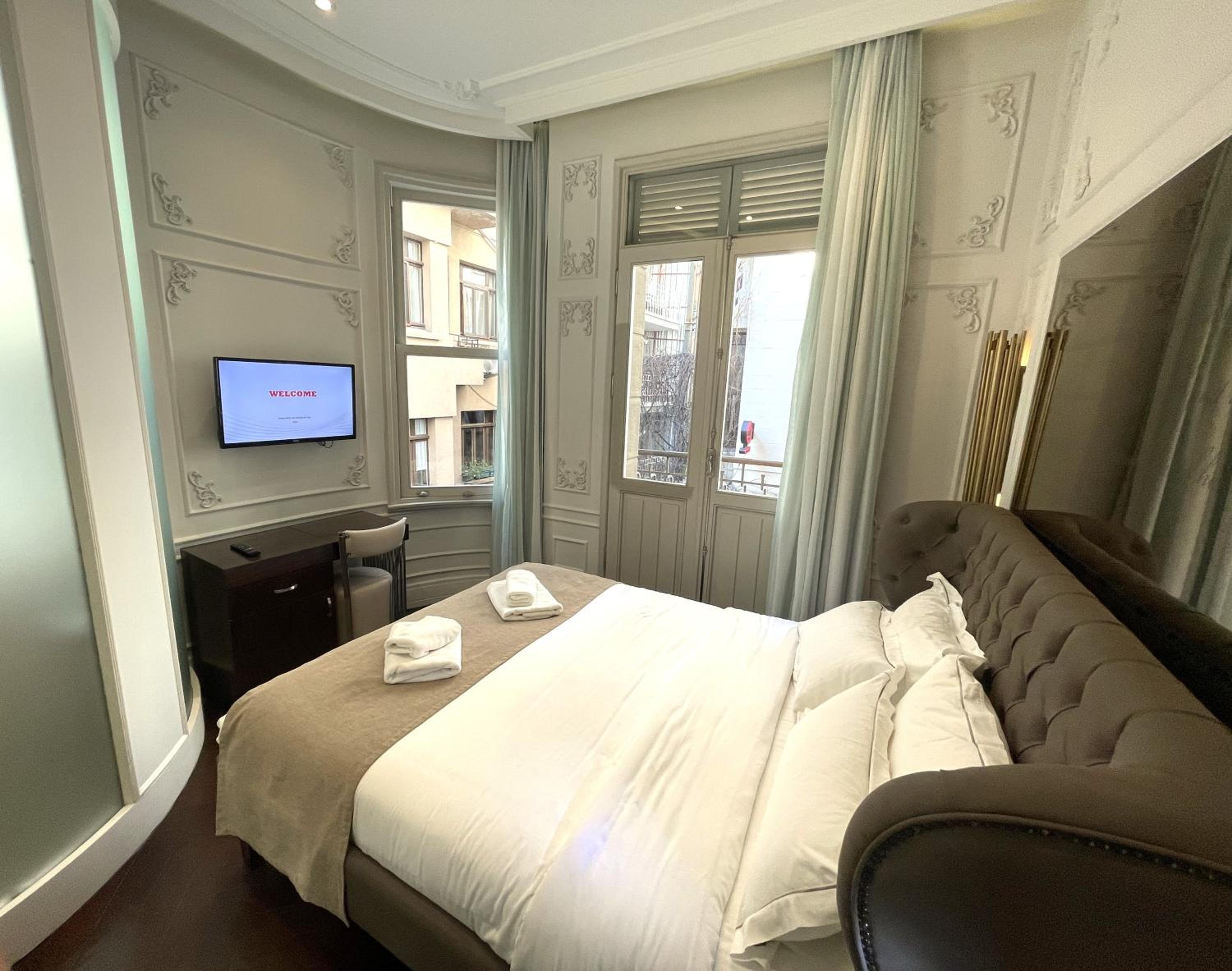 Fuga Hotel Constantinidis