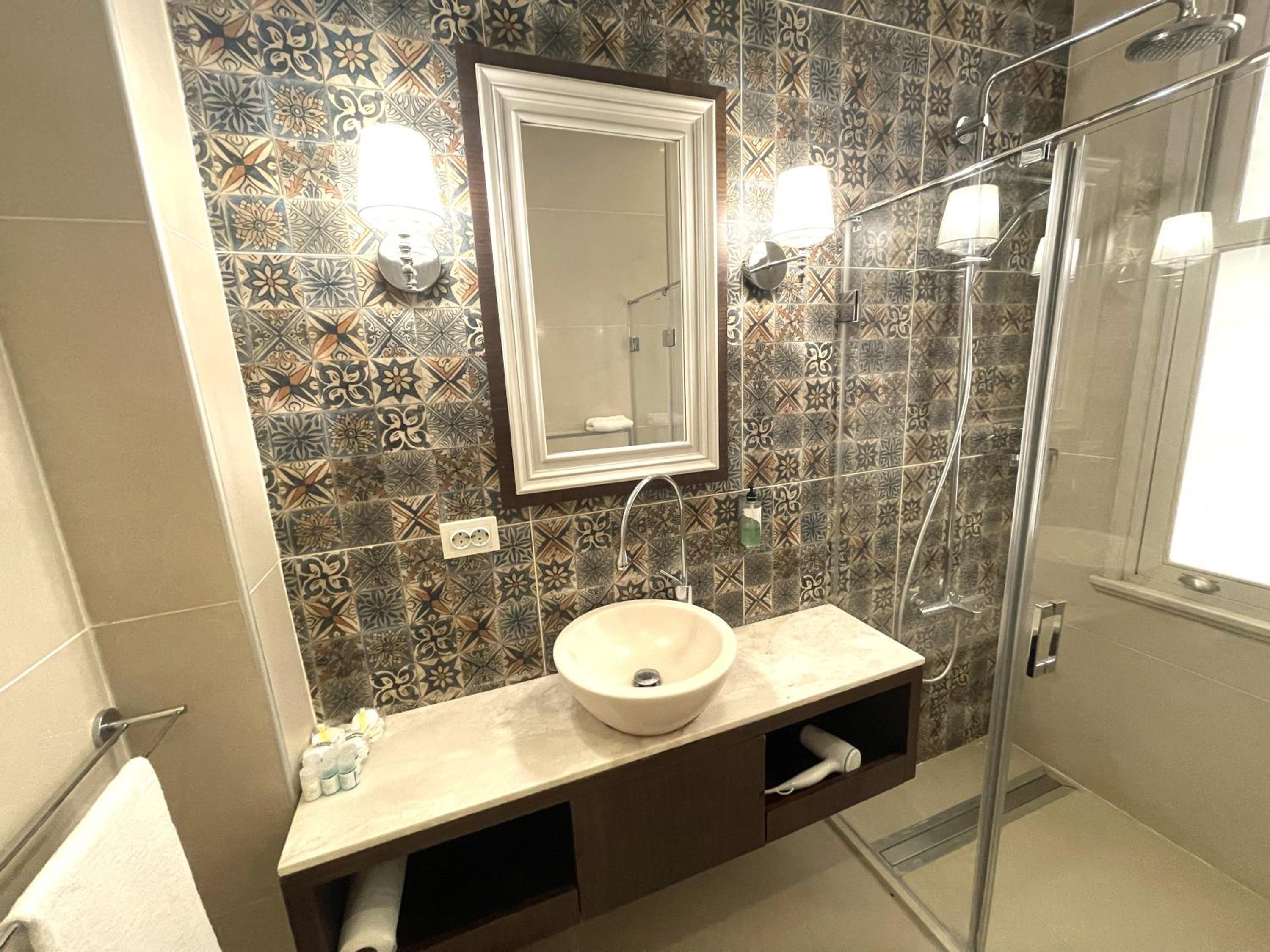 Fuga Hotel Constantinidis