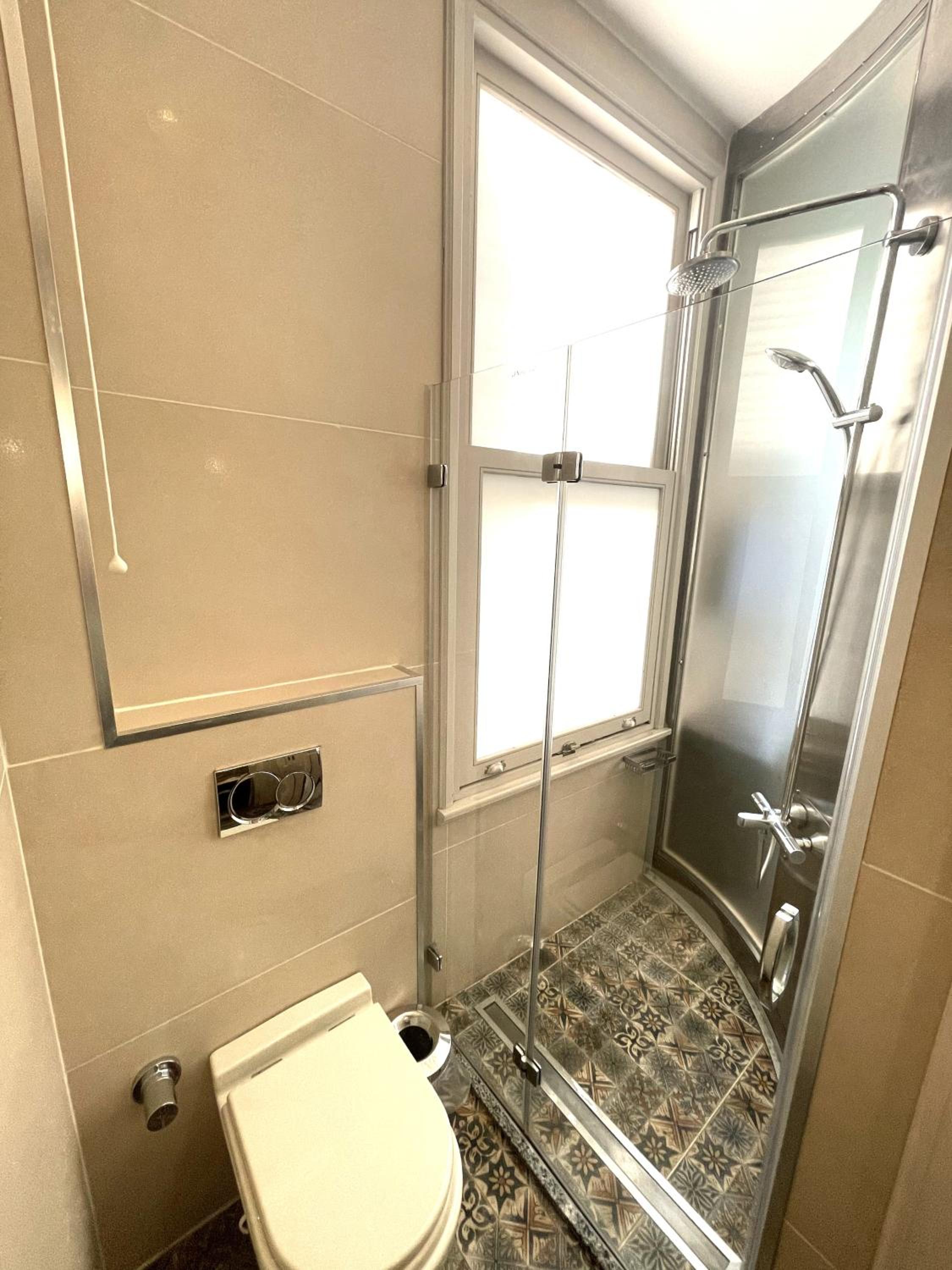 Fuga Hotel Constantinidis