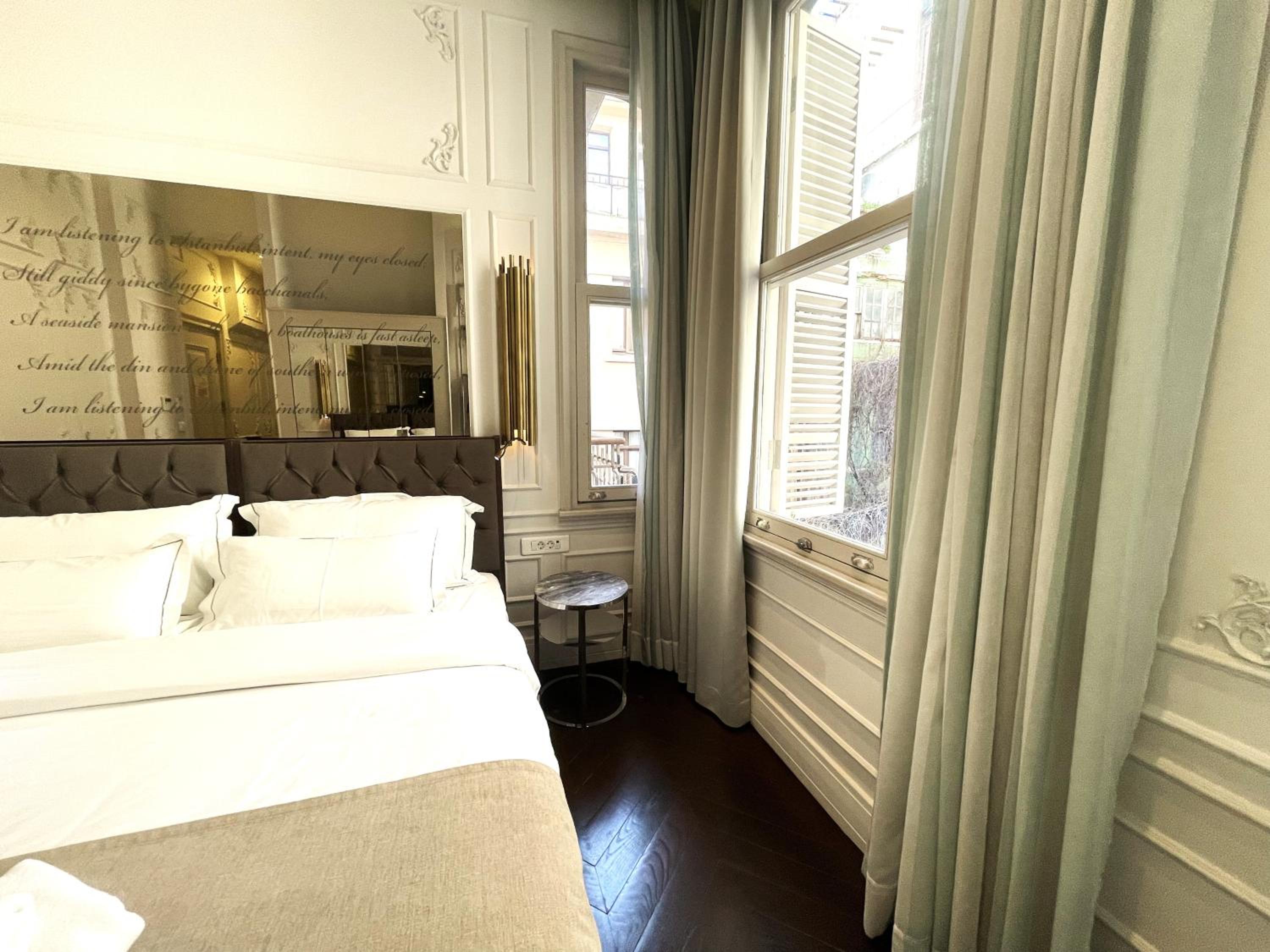 Fuga Hotel Constantinidis