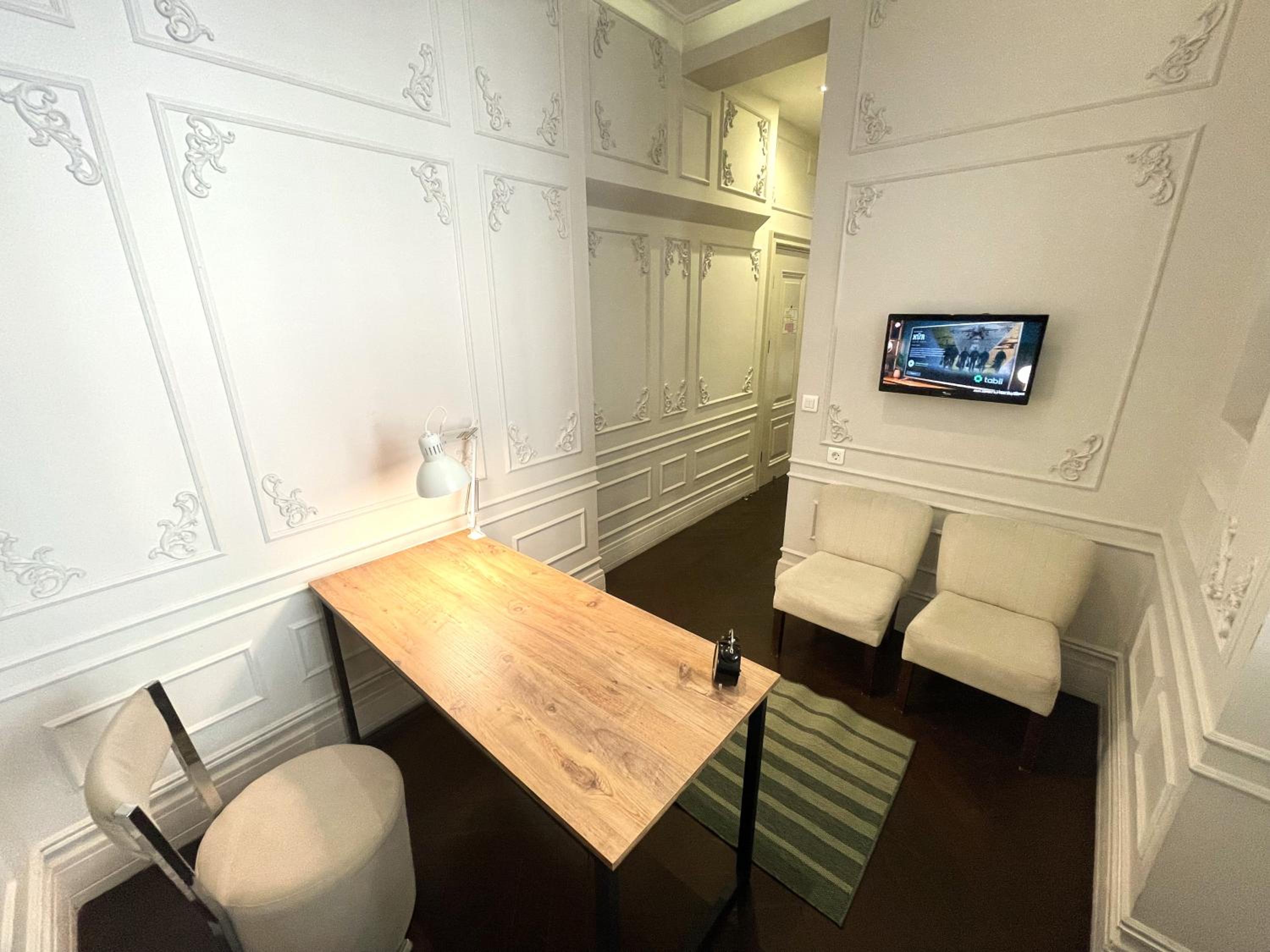 Fuga Hotel Constantinidis
