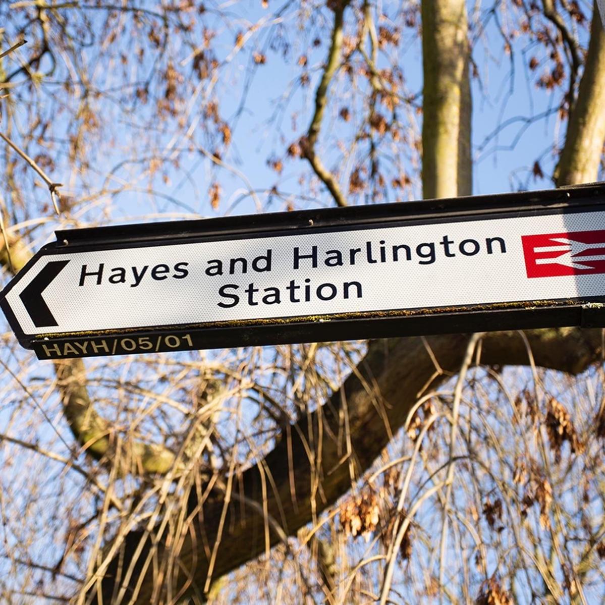 Hayes Vacations - Luxury Heathrow 2 Bedroom New Build Apartment - Property Image 4