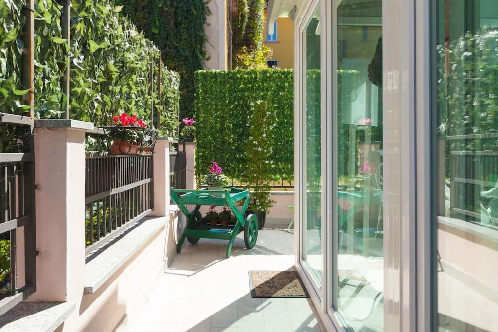 Elegant Triplex Townhouse with Luxe Terrace