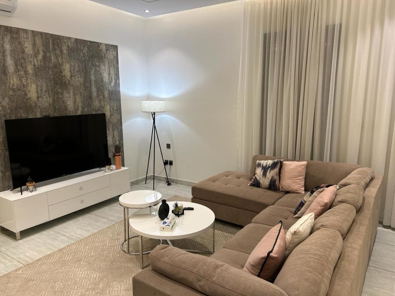 Smart luxury apartment 3bedrooms