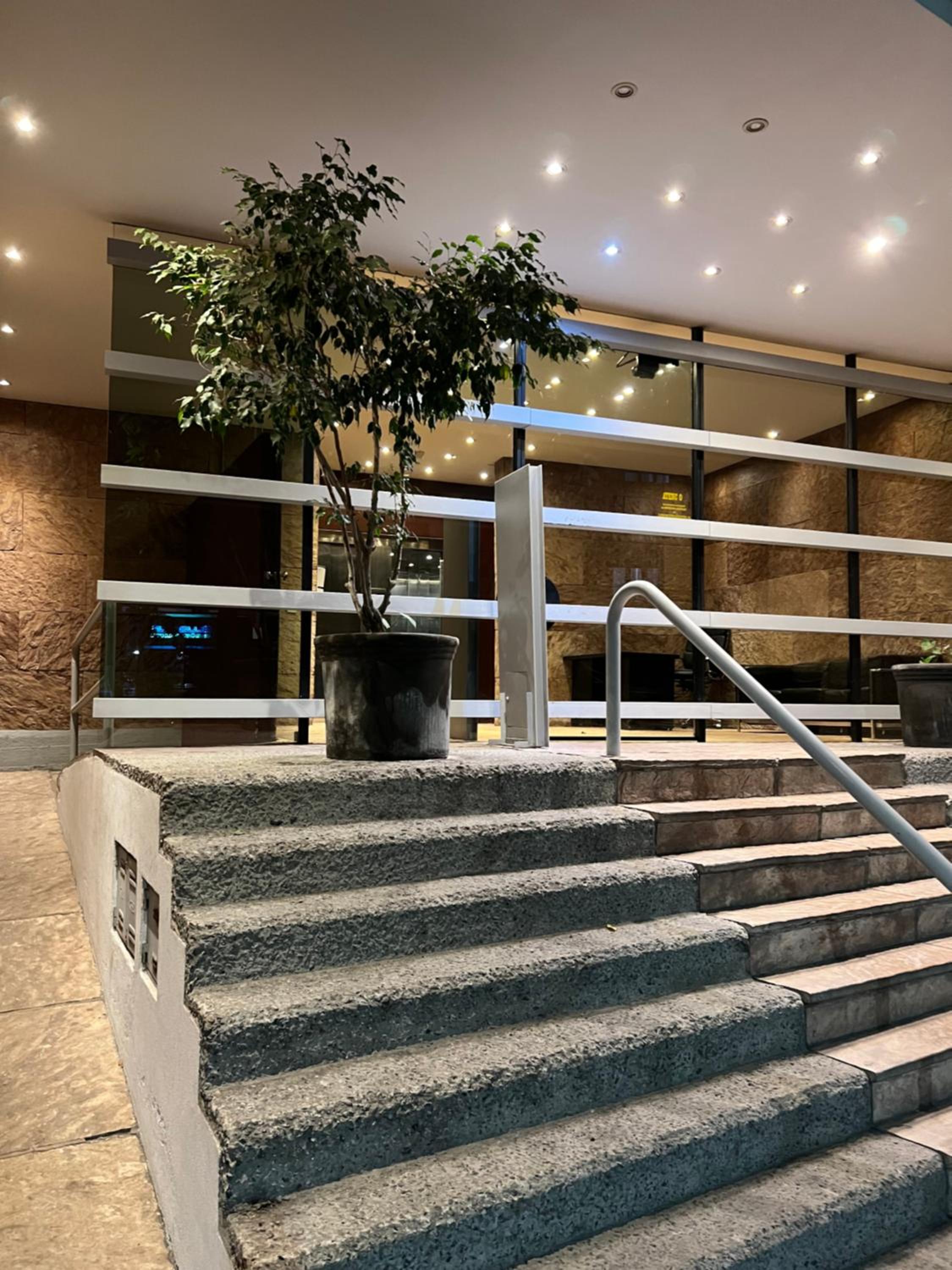 Sinclair y cerviño , con amenities , cerca embajada USA.