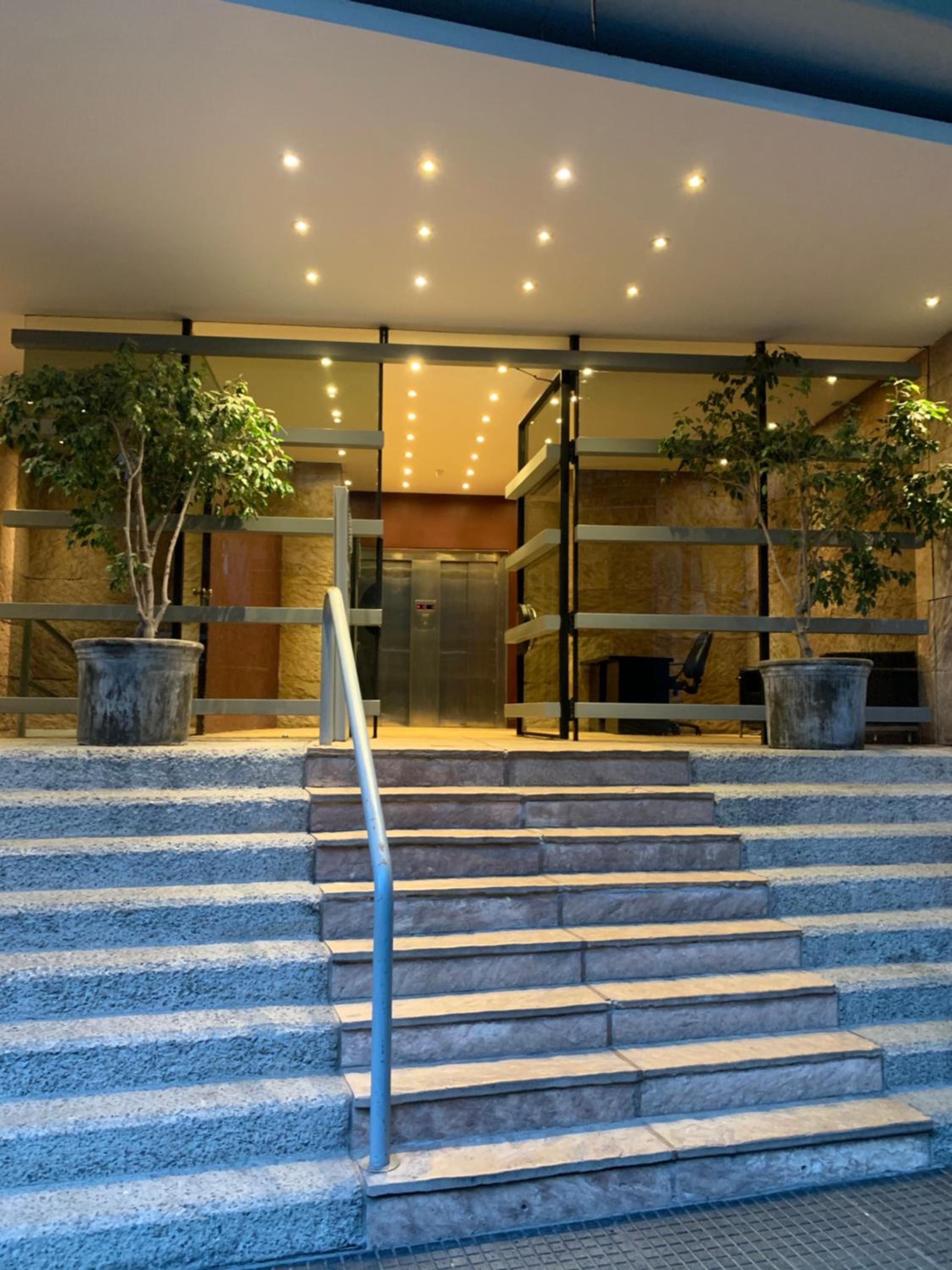 Sinclair y cerviño , con amenities , cerca embajada USA.