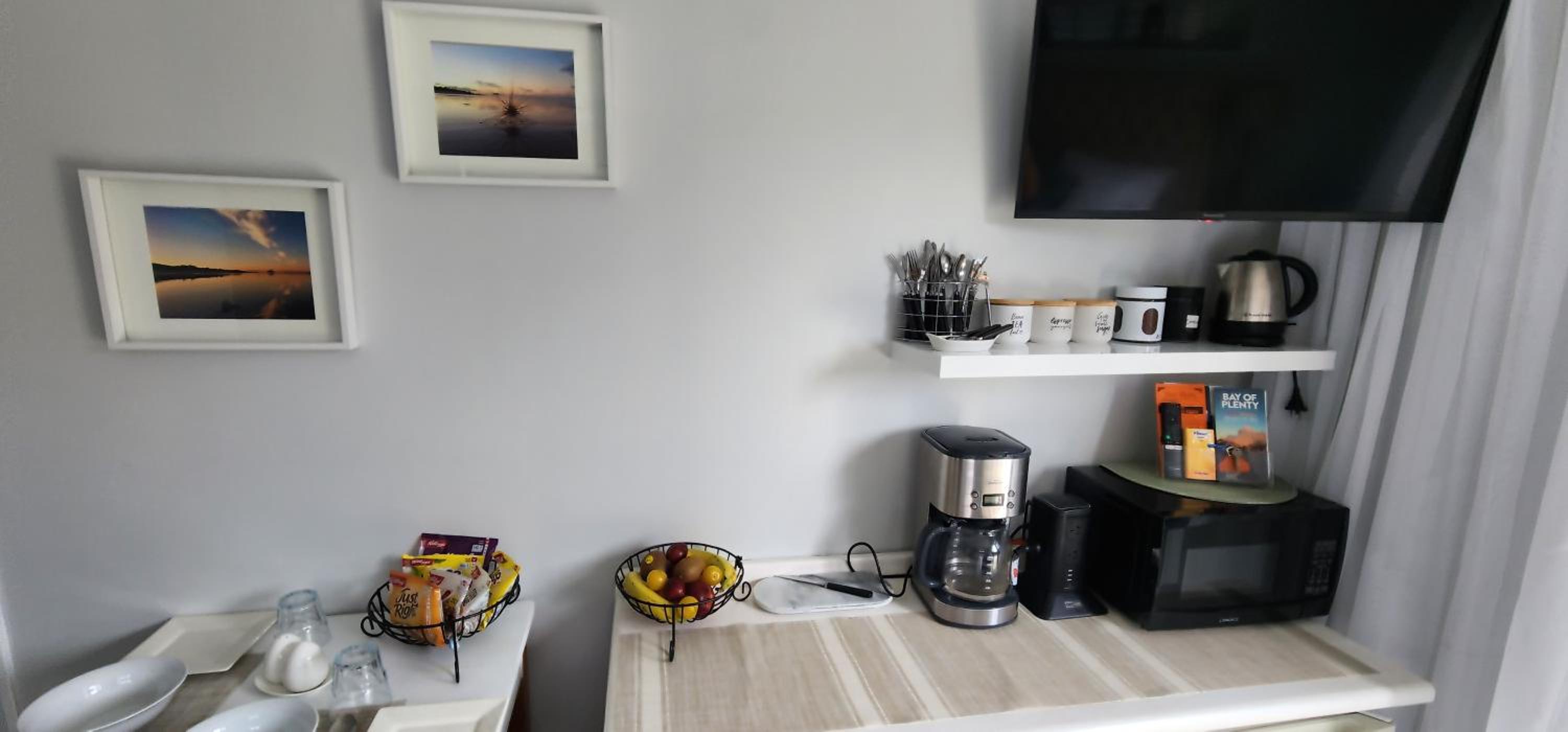 Sunkist B & B