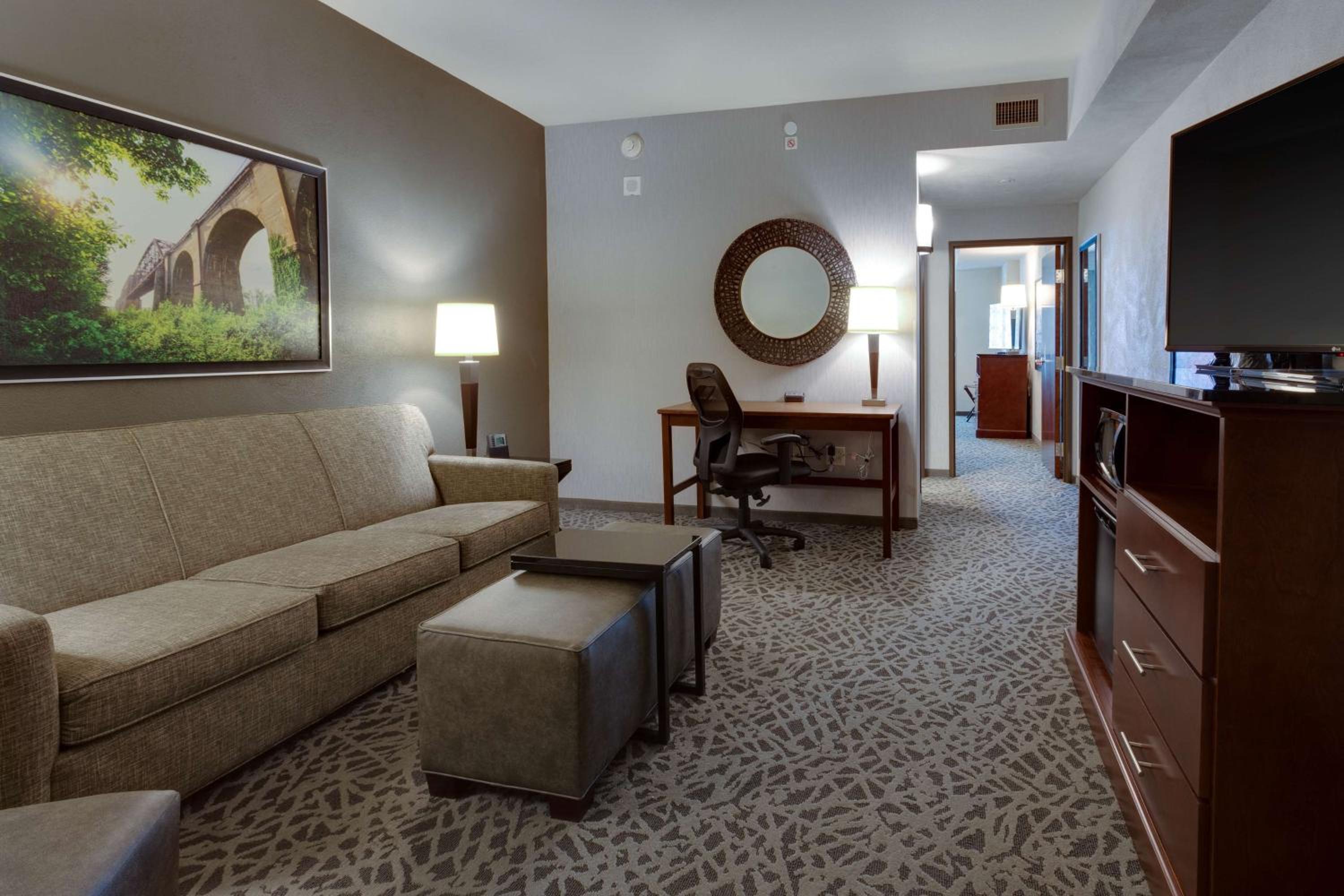 Cape Girardeau Vacations - Drury Plaza Hotel Cape Girardeau Conference Center - Property Image 4