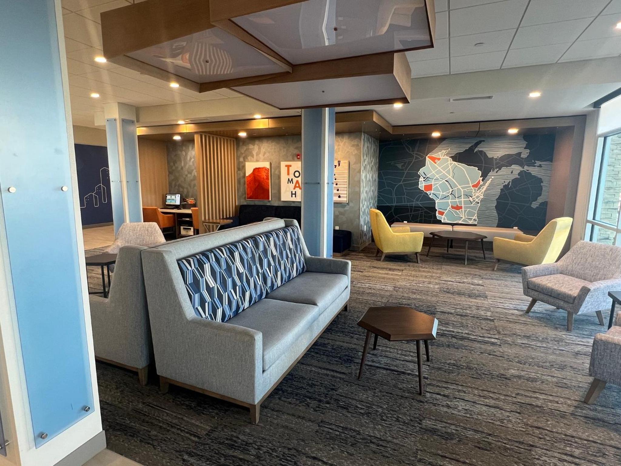 Tomah Vacations - Holiday Inn Express  Suites - Tomah, an IHG Hotel - Property Image 7