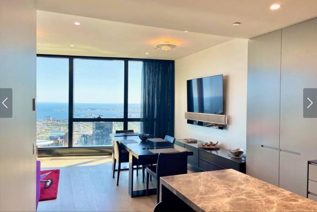 Sky High Luxury, Panoramic Views