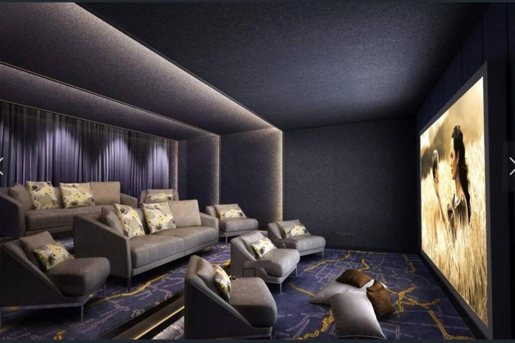 Sky High Luxury, Panoramic Views