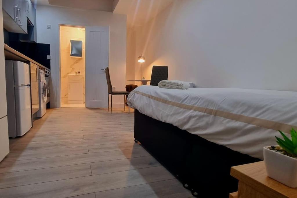 Brand new collection of studios close to Tube Station