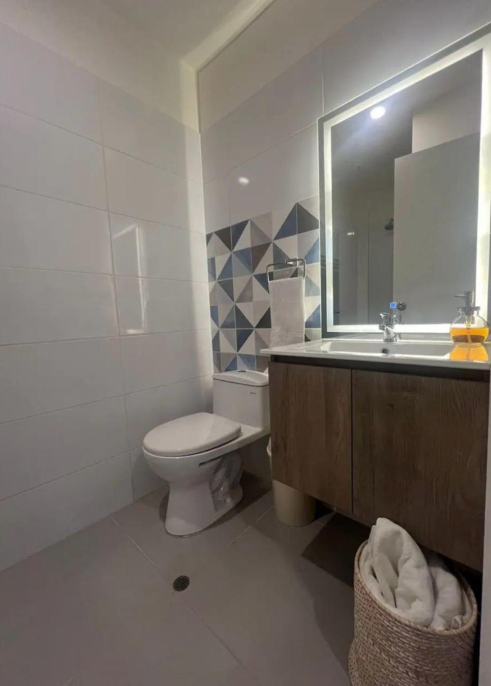 Dormitorio privado súper acogedor y una gran vista a la Ciudad view 3