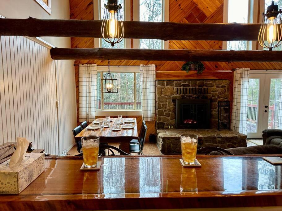 Pittsburgh Vacations - Weekend Getaway, Family vacation comfort cabin - Property Image 5