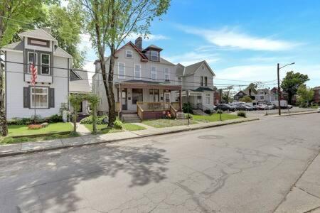 Housepitality - The Madison House - Brand New view 3