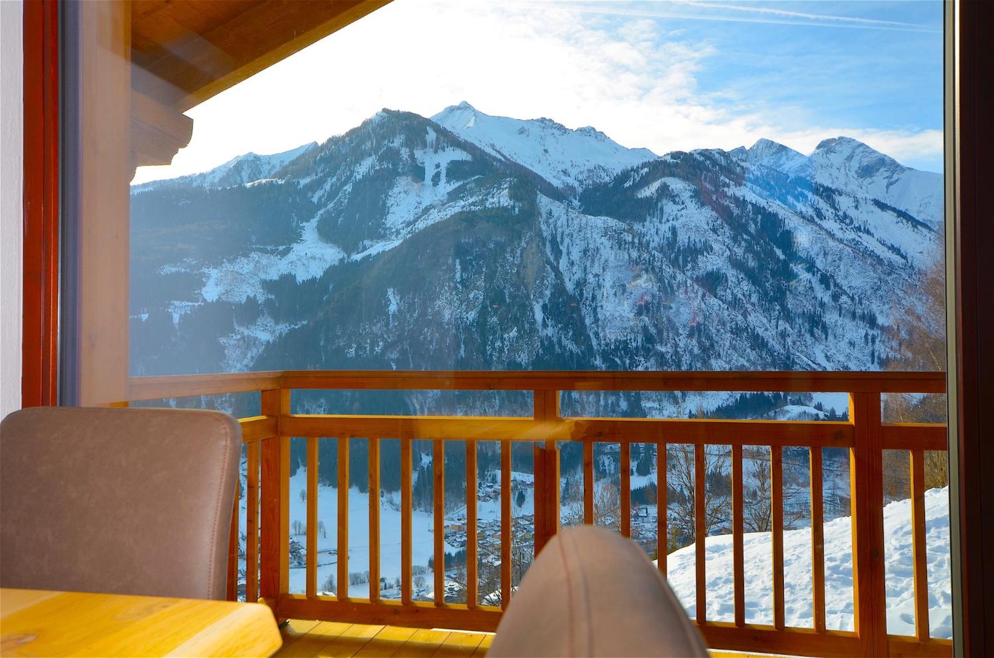 Ski-in Ski-out Chalet Maiskogel