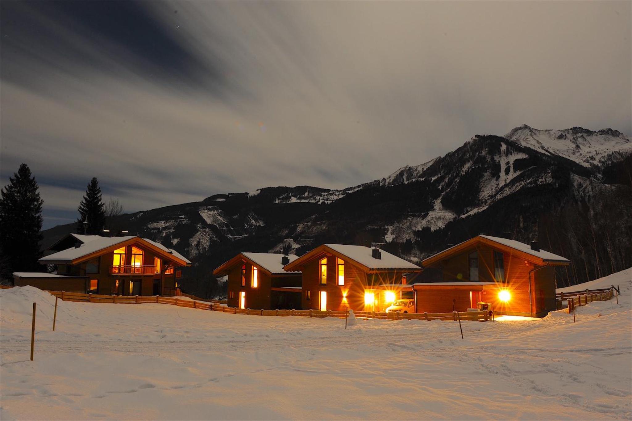 Ski-in Ski-out Chalet Maiskogel