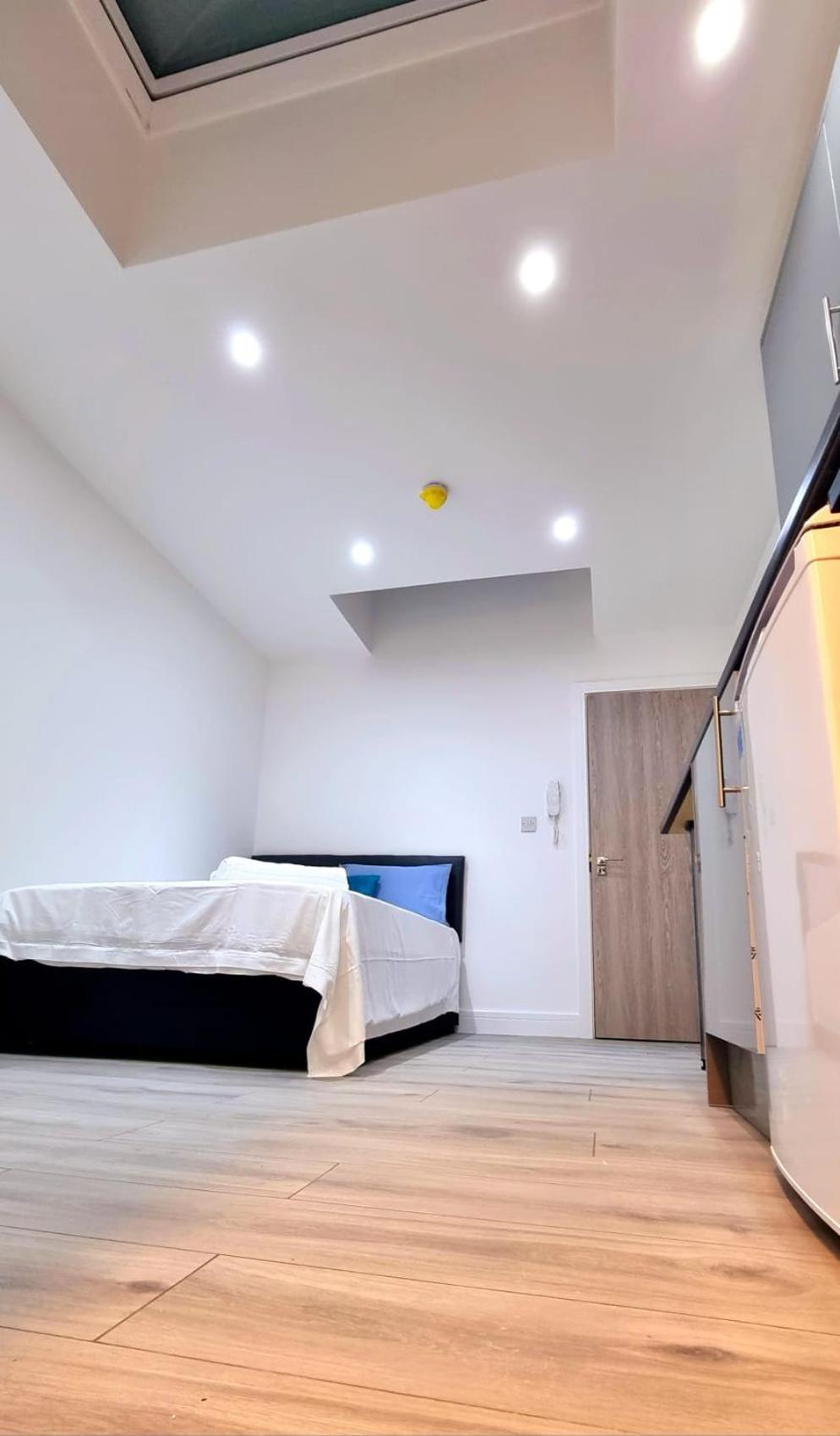 Brand new collection of studios close to Tube Station