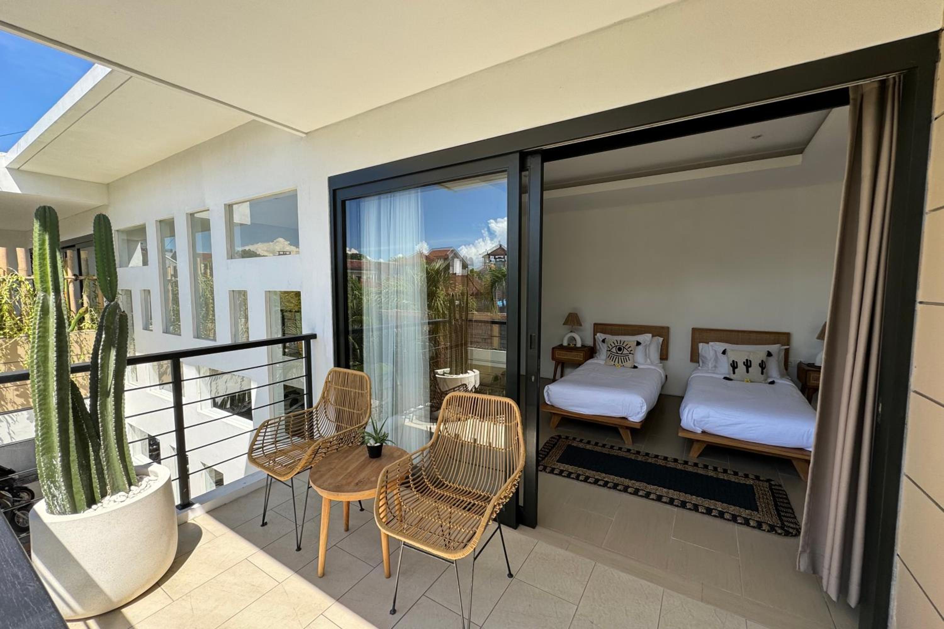 Admire Villa - a luxury private villa with Pool view 2