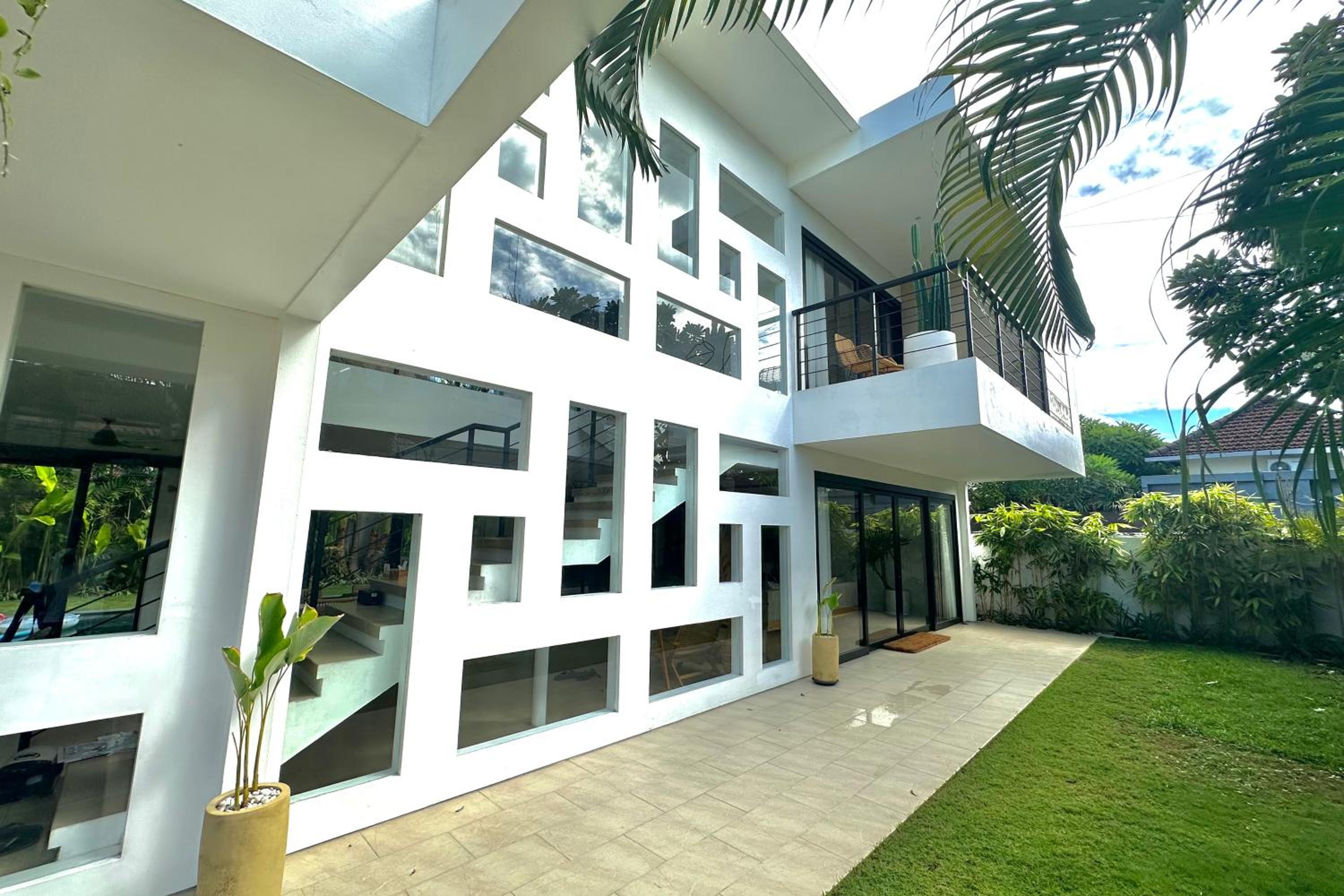 Admire Villa - a luxury private villa with Pool view 3