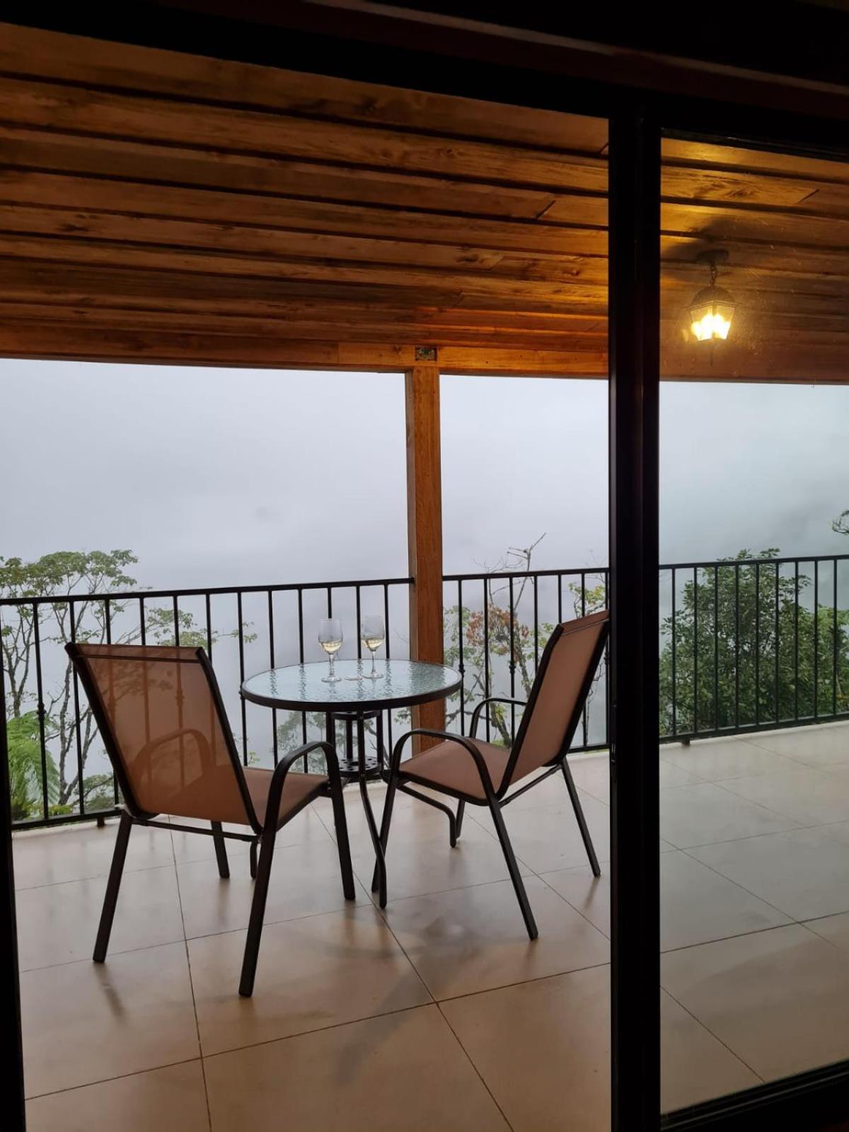 Bosque Tapantí, cerca del PN Tapantí en Orosí, Cartago, Costa Rica