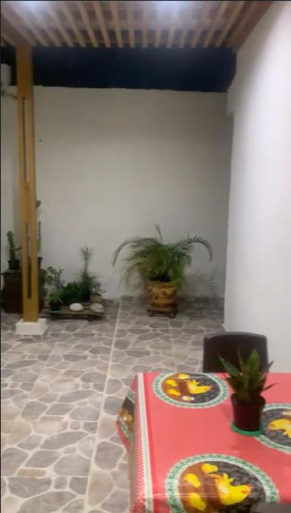 Habitacion en casa familiar