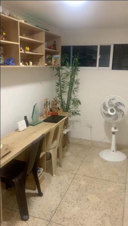 Habitacion en casa familiar
