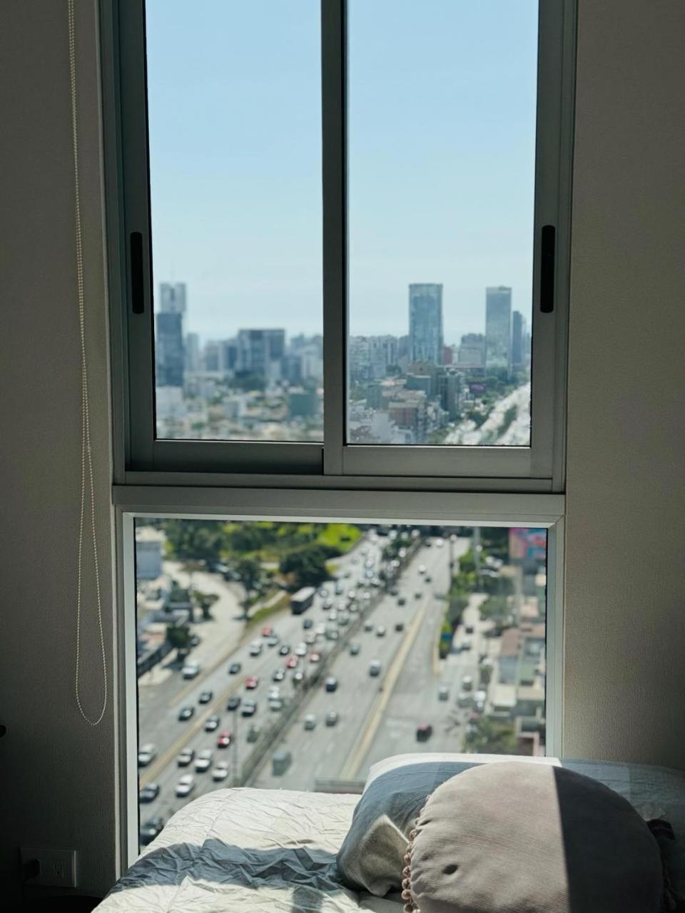 Dormitorio privado súper acogedor y una gran vista a la Ciudad view 2