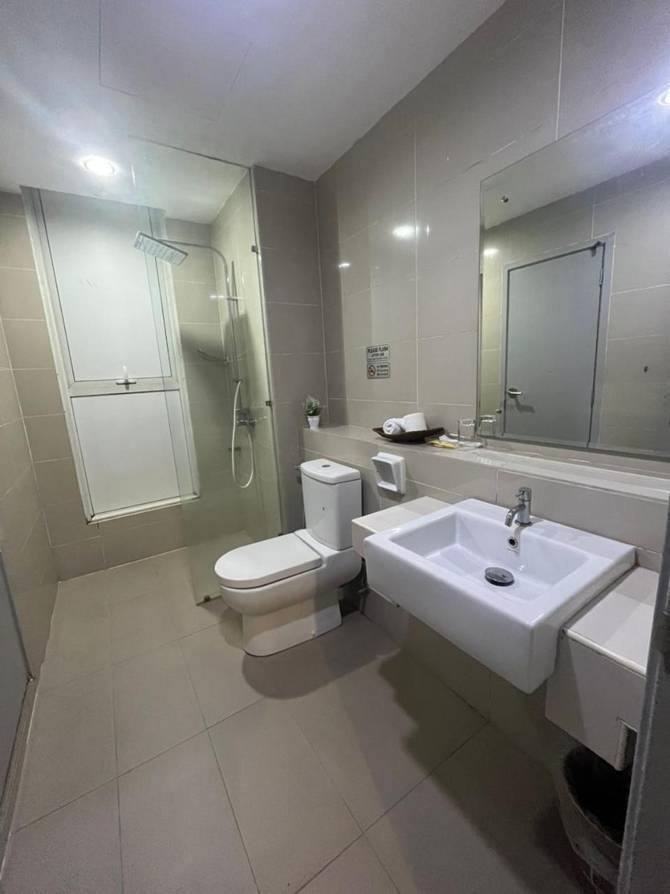 Sutera avenue corner lot homestay photo 8